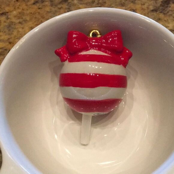 Nora Fleming Christmas Ball - Picture 1 of 2